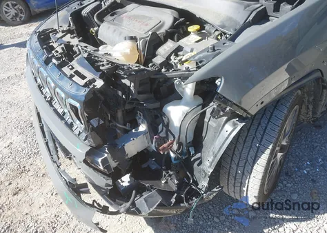 2022 Jeep Compass Limited 4X4 из США, поврежденный, VIN 3C4NJDCB4NT108283